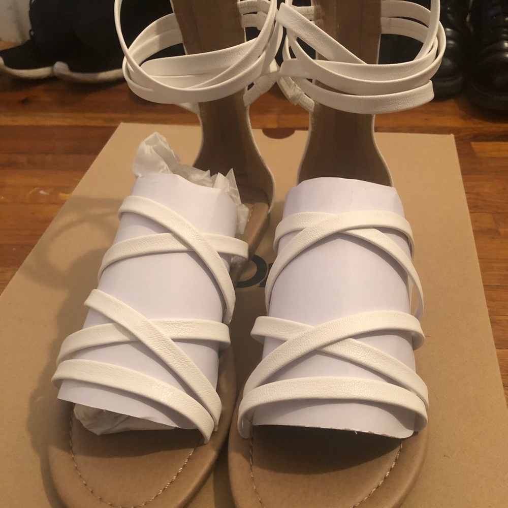 Sandals - Picture 2 of 3